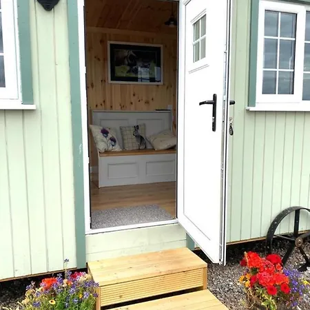 Remarkable Shepherds Hut In A Beautiful Location Perth Exterior foto