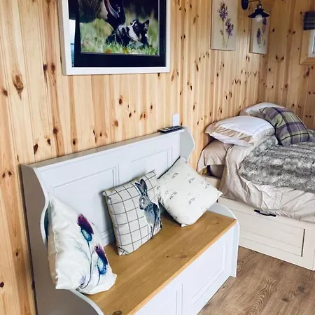 Remarkable Shepherds Hut In A Beautiful Location Perth Exterior foto