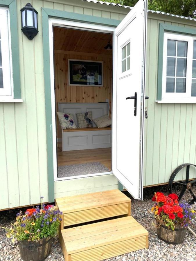 Remarkable Shepherds Hut In A Beautiful Location Дом отдыха Перт